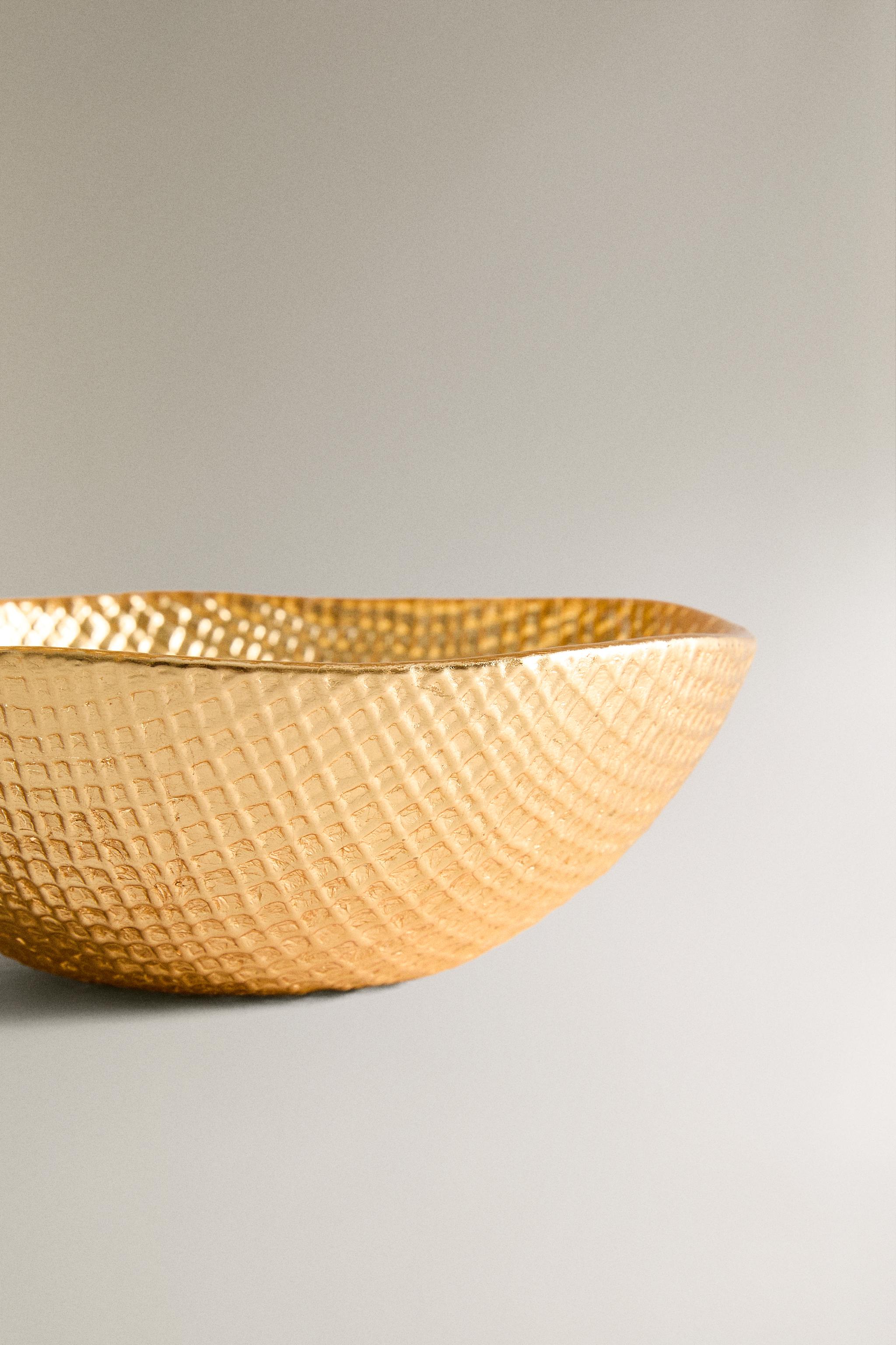IRREGULAR GOLDEN GLASS BOWL